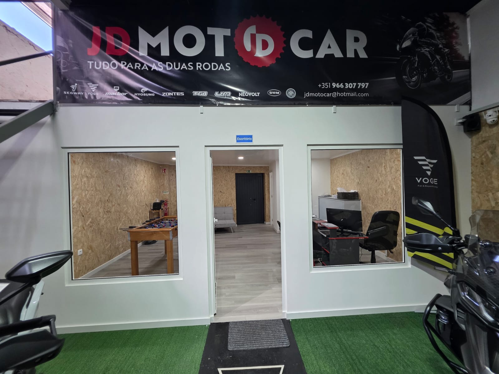 Espaço de atendimento e escritório da JD Motocar